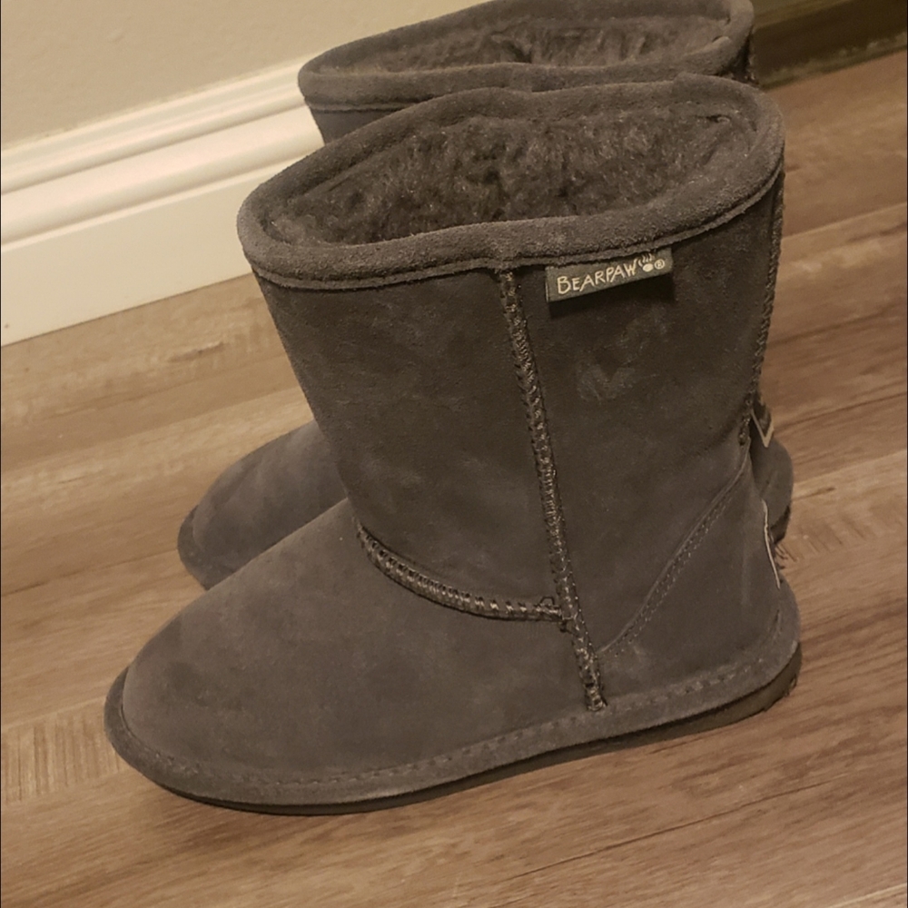 Girl shoes
